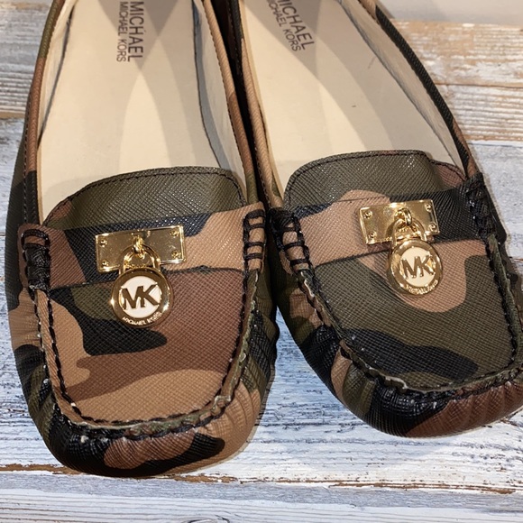 Michael Kors Camo Size 9 - Picture 7 of 8